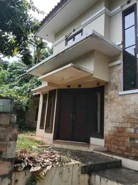 DISEWAKAN RUMAH DI VILLA CINERE MAS
