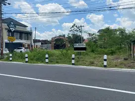 Tanah Hook Super Strategis  di Pojok Perempatan, Cocok buat Ruko/Juala