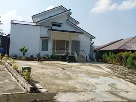 Dijual Rumah Villa  di Sentul City Cluster Taman Parahyangan