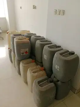 Jerigen bekas pupuk cair