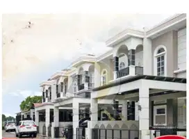 Di jual rmh mewah baru di Jl Ar Saleh (blki) lokasi di pusat kota