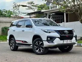 Toyota Fortuner 2.4 VRZ TRD AT 2017