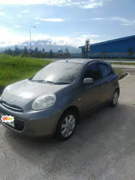 Jual Nissan March 2013 Manual