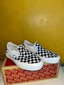 Sepatu Vans Slip on Checkerboard