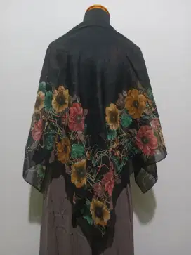 Jilbab Segiempat Motif Cantik