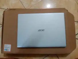 Jual laptop 1tangan dr baru kondisi seperti baru mulus