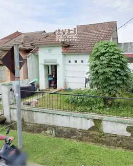 RUMAH POSISI HOEK DI TELAGA KAHURIPAN, BOGOR - JAWA BARAT (HN)