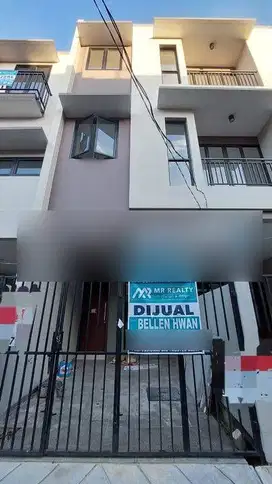 Rumah Di Tomang Shm 3 Lantai Baru Akses Jalan 2 Mobil