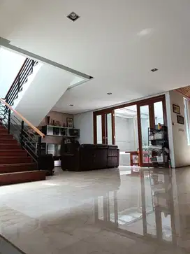 Rumah Lux Terawat Siap Huni Sayap Ters. Pasteur