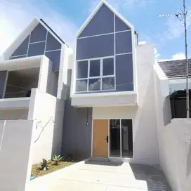 DIJUAL RUMAH SIAP HUNI 2 LANTAI DALAM CLUSTER DI TANAH SAREAL