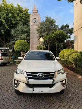 Dijual Fortuner 2.4 VRZ solar 2019 harga cash pemakai langsung termura