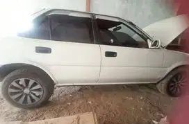 Sedan Toyota twincam SE limited th 89 warna putih
