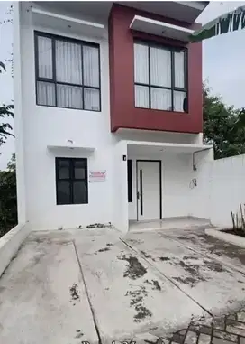 DILELANG Rumah 2 lantai bagus siap huni di Riung Gallery Cipamokolan