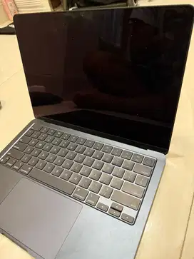 macbook air m2 ex ibox 8/512gb