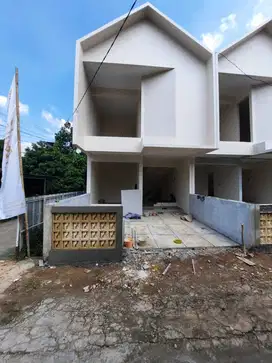 DIJUAL RUMAH 2 LANTAI 600 JUTA ON PROGRESS SHM BEBAS BANJIR