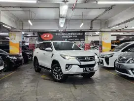 TOYOTA FORTUNER VRZ 2.4 AT 2016