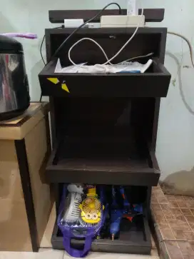 Rak pajang bekas