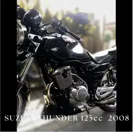 MOTOR SUZUKI THUNDER ORISINIL UNTUK PRIA BERSELERA APIK