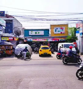 Dijual Minimarket & Apotik di Tipar Cakung Jakarta Utara