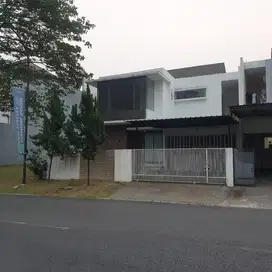Di Jual Rumah Cantik Minimalus Style  Boulevard. CitraGran Cibubur.