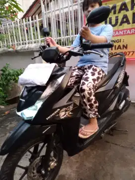 Beat Street FI ECO full original mesin body mulus B DKI lengkap
