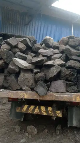 Batu Kali Belah Kuat Langsung Kirim Area Surabaya & Sekitarnya