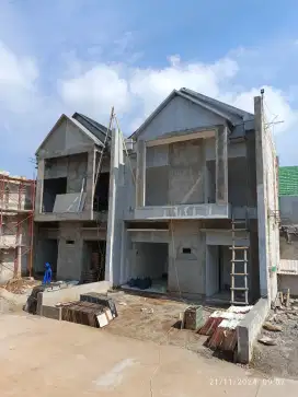 RUMAH 2 LANTAI LOKASI STRATEGIS DEKAT TOL & LRT