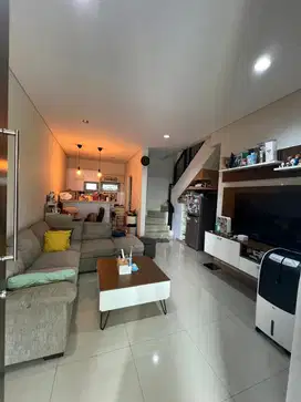 Dijual Rumah Sudah Renovasi di Savia BSD, Tangerang Selatan