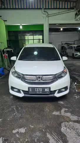 Mobilio E metic