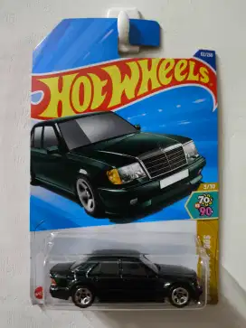 Hot Wheels Mercedes Benz 500 E