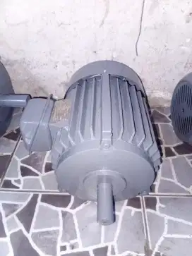 FUJI 2HP ( 1,5 KW ) RPM1400 DINAMO PENGGERAK AC 3PHASE 380V