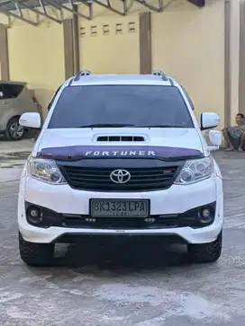 Toyota fortuner vnt Trd manual 2015
