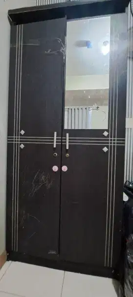 Lemari Pakaian 2 Pintu