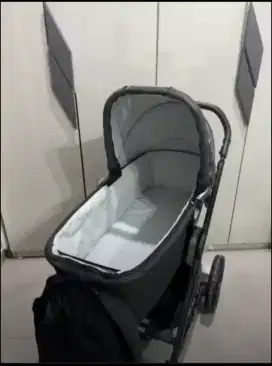 Stroller bayi merk Joie