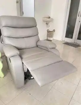 Sofa recliner informa. No minus