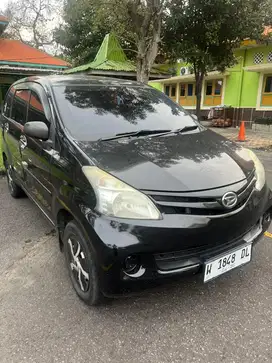 Xenia Mulus Terawat Low KM