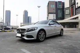 ‼️LOW KILOMETER‼️- Mercedes Benz C200 W205 2.0 AT 2017 Avantgarde AMG