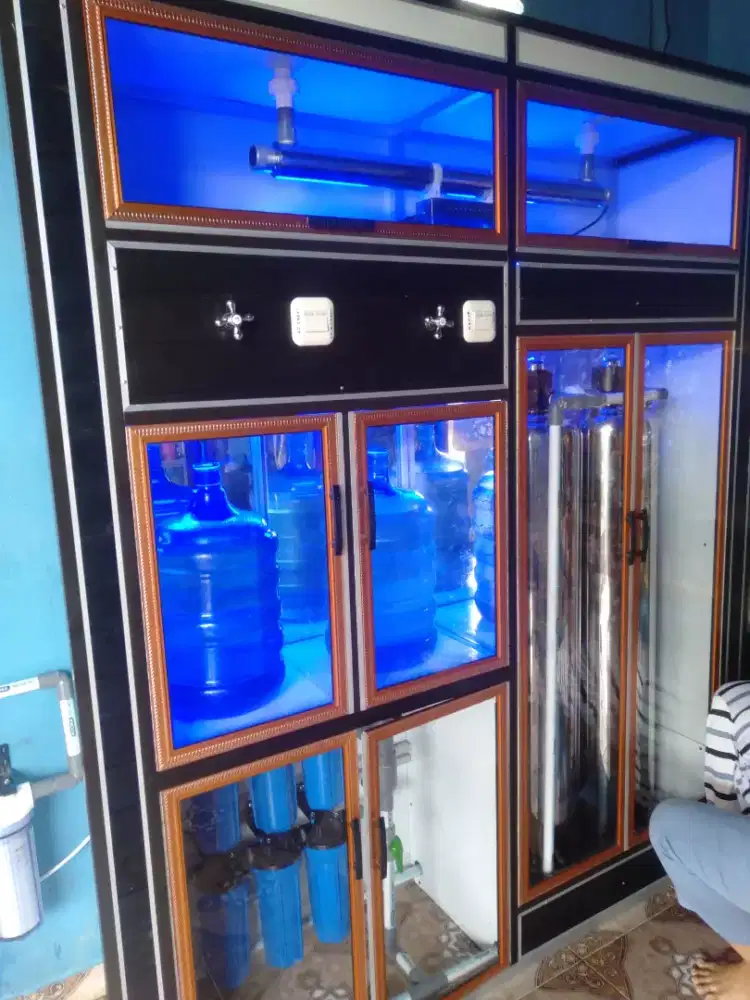 Depot air minum isi ulang galon