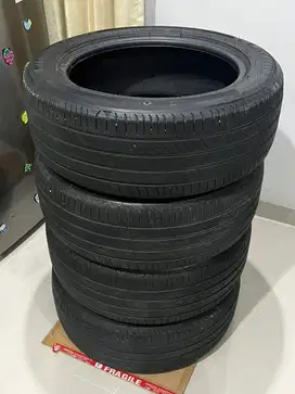 Michelin Primacy 4 215/55/R17