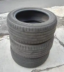 Ban Dunlop LM 705 R18 235/50