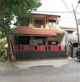 Rumah Strategis 2lt di Komp Kejaksaan Agung Ps Minggu Jakarta Selatan