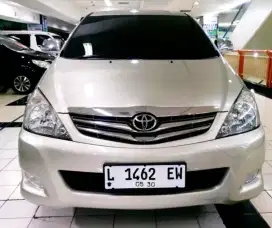 Innova G 2.5 MT 2010