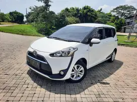 Toyota sienta G MT 2017 putih