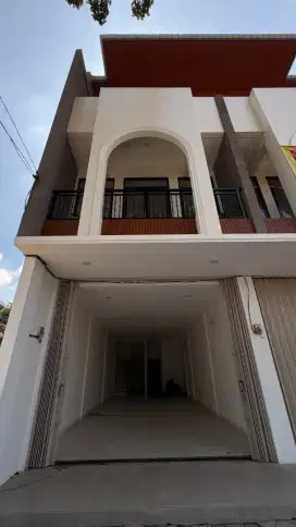 DIJUAL RUKO 3 LANTAI STRATEGIS DI JAGAKARSA - SIAP HUNI UNTUK USAHA