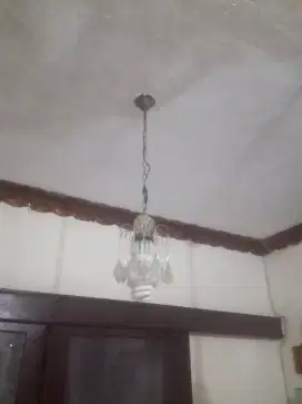 Lampu kristal gantung