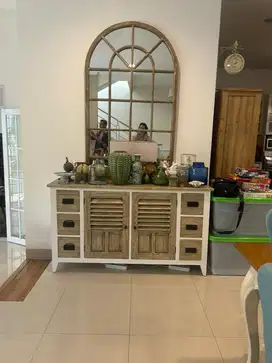 lemari dan kaca