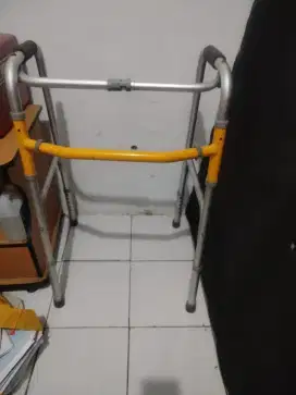 Di jual Walker dewasa kondisi normal