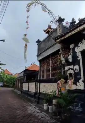 dijual rumah lantai 2 lokasi dalung