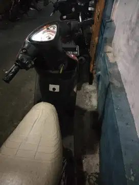 Dijual cepat Mio sporty merah maroon 2010