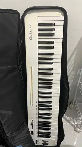 Midi Controller Samson Carbon 61